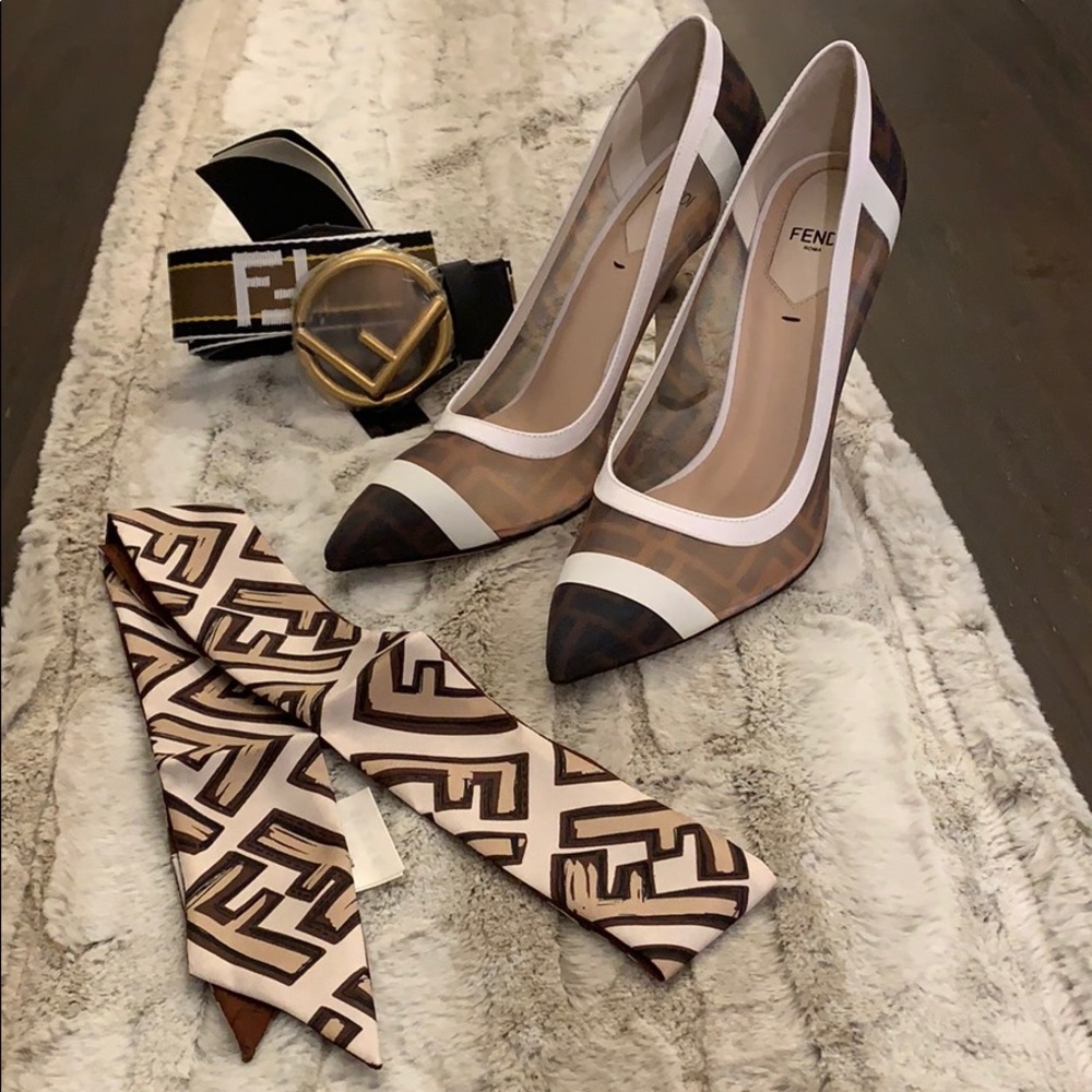 Fendi Colibri Mesh Logo Pumps with white 39